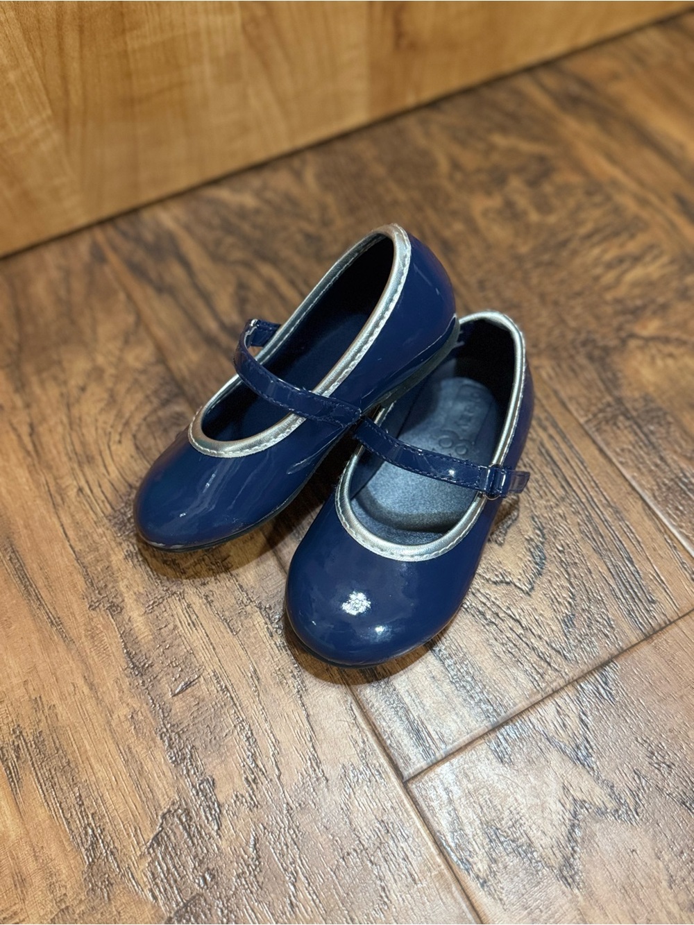 Crazy 8 Navy Patent Mary Jane Shoes with Silver Trim